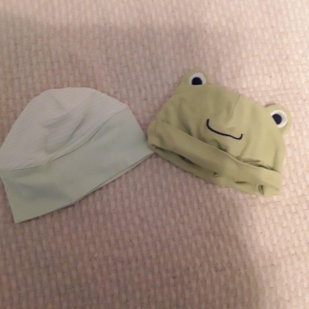 2 Beanie Hats